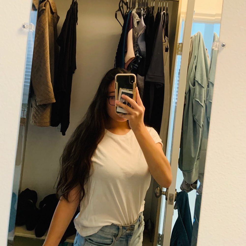plain white top